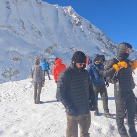 manaslu circuit with larkya pass